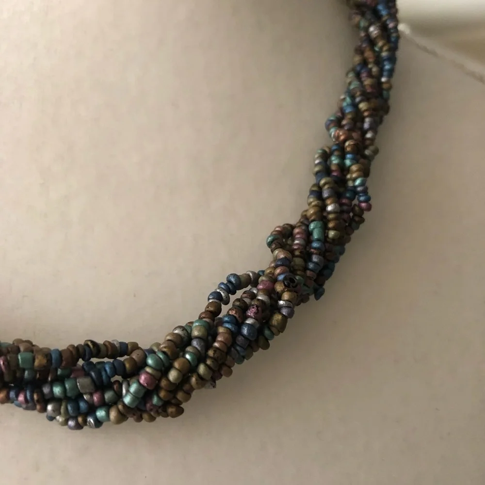 Elegant Multicolor Multi-Strand Beaded Necklace - Picture 2 of 9